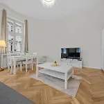 Prezidentsky S Vyhladom Na Palac * Bratislava