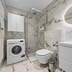 Prezidentsky S Vyhladom Na Palac Apartmán *
